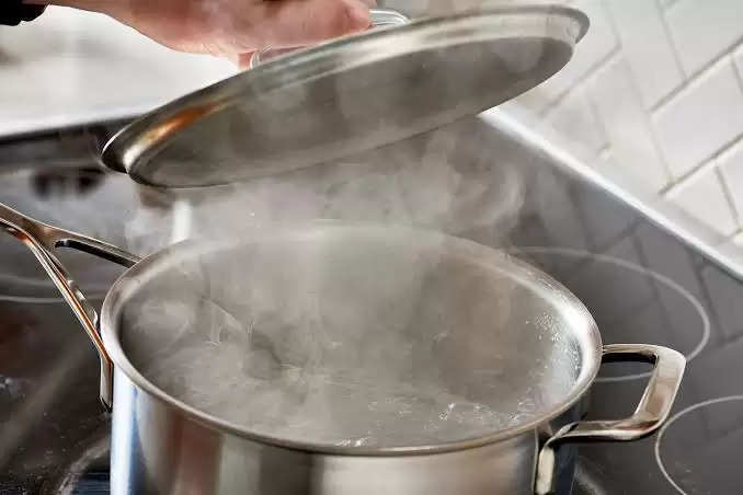 Kitchen Tips: रसोई गैस बचाने के लिए आजमाएं ये 7 आसान टिप्स