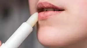 Health Tips- क्या आपके होठों का रंग लगातार बदल रहा हैं, जानिए इसका कारण