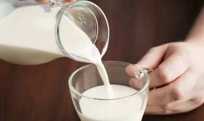 Health Tips- दूध के साथ इस चीज का सेवन हो सकता हैं जानलेवा, यहां से जाने इसके बारें में