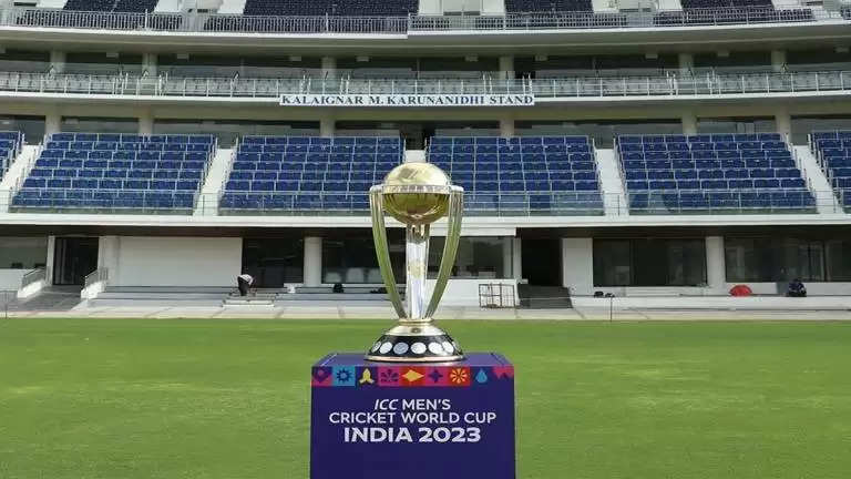 अंतर्राष्ट्रीय क्रिकेट परिषद (आईसीसी) ने हाल ही में भारत में अगले महीने शुरू होने वाले आगामी वनडे विश्व कप के लिए पुरस्कार वितरण का खुलासा किया है। आईसीसी ने खिलाड़ियों और प्रशंसकों दोनों के लिए टूर्नामेंट की प्रतिस्पर्धात्मकता और उत्साह को बढ़ाने के लिए इन मौद्रिक प्रोत्साहनों की शुरुआत की है।