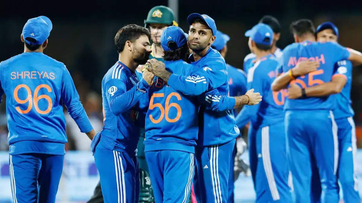 भारतीय क्रिकेट टीम ने घरेलू सरजमीं पर टी20 अंतर्राष्ट्रीय क्रिकेट में अपना वर्चस्व प्रदर्शित करना जारी रखा है, एक अभेद्य किला स्थापित किया है जो पिछली 15 द्विपक्षीय श्रृंखलाओं में अजेय रहा है। अफगानिस्तान के खिलाफ हाल ही में समाप्त हुई श्रृंखला में इस उल्लेखनीय उपलब्धि की पुष्टि हुई, जहां यशस्वी और शिवम के शानदार बल्लेबाजी प्रदर्शन ने मैच और श्रृंखला दोनों सुरक्षित कर ली।