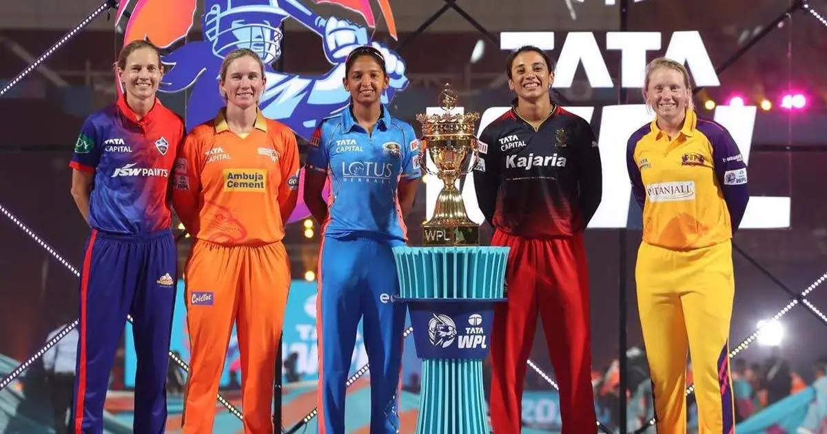 महिला प्रीमियर लीग अपने दूसरे सीज़न के लिए तैयार है, 2024 के कार्यक्रम की आधिकारिक घोषणा की गई है। दिल्ली और बेंगलुरु में शुरू होने वाली यह लीग गहन क्रिकेट एक्शन का वादा करती है। बेंगलुरु शुरुआती मैच की मेजबानी करेगा, जबकि दिल्ली फाइनल और सभी नॉकआउट मुकाबलों पर ध्यान केंद्रित करेगी। 23 फरवरी से शुरू होने वाले सीज़न के ओपनर में बेंगलुरु में मुंबई इंडियंस और दिल्ली कैपिटल्स के बीच मुकाबला होगा, जिसका ग्रैंड फिनाले 17 मार्च को दिल्ली में होगा।