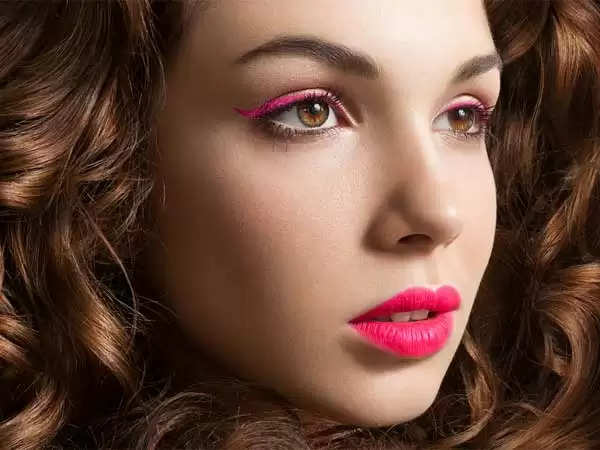 Beauty Tips- क्या खूबसूरती बढ़ाने के लिए नकली पलके लगाती हैं, अपनाए ये नुस्खें और पाएं घनी पलखें